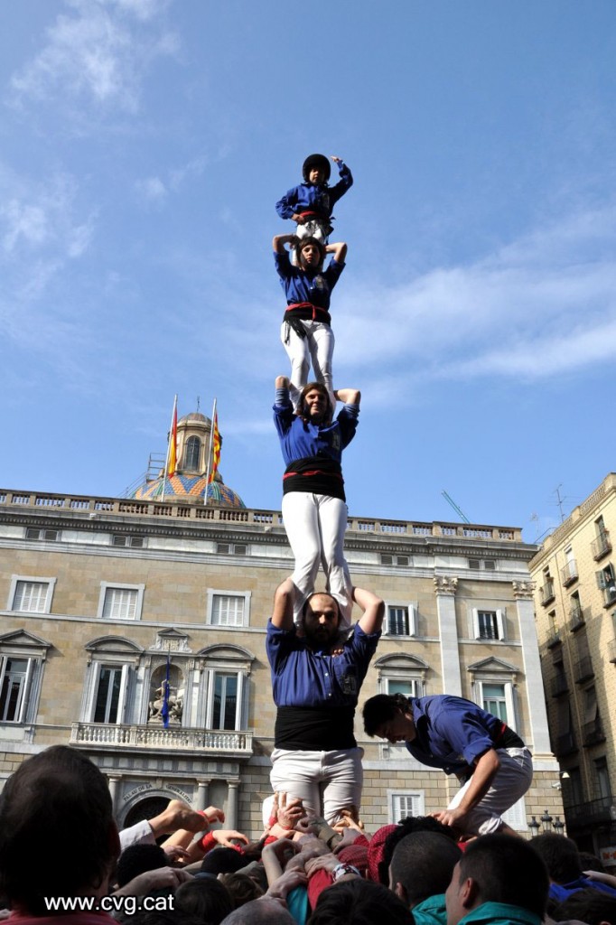 Festes de Santa Eulàlia (Barcelona): 4d7a realitzat a la Pl Sant Jaume (14/02/10). Foto realitzada per Montse Torres.